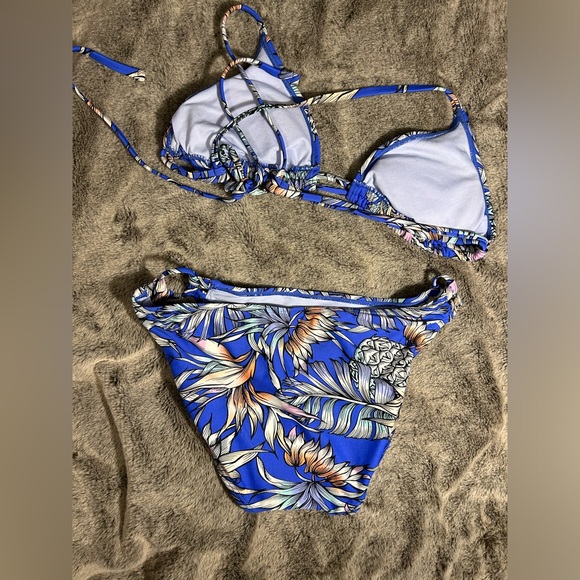 Tropical blue bikini size Medium - Picture 2 of 2